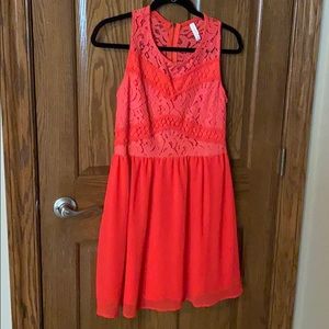 Peach-pink short dress